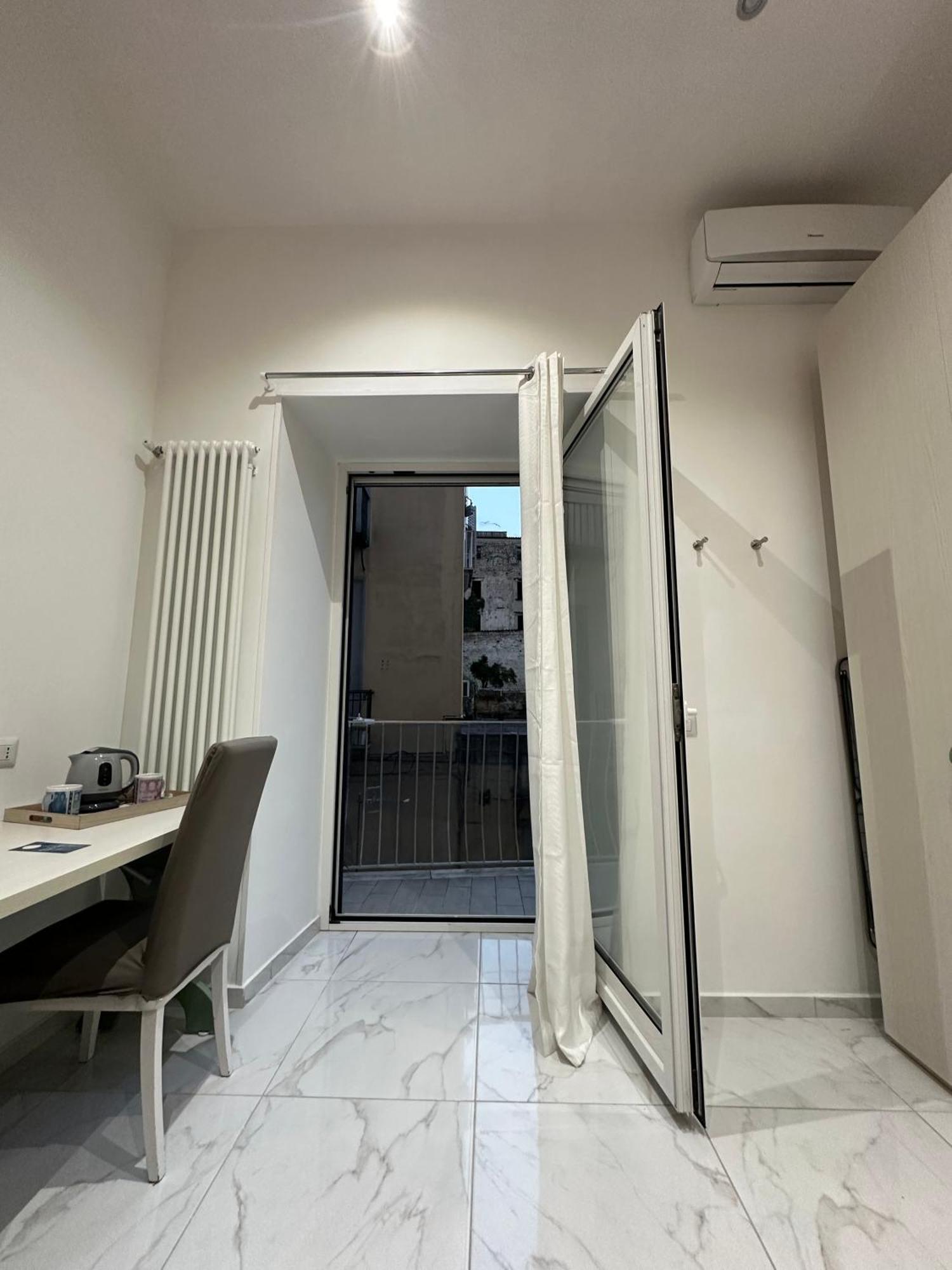 Santa Chiara Garden View B&B Napoli Eksteriør billede